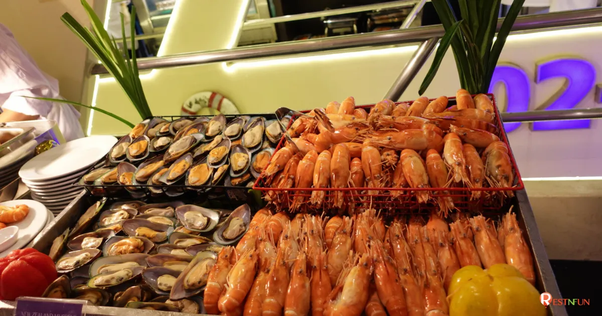 เมนูซีฟู้ด กุ้งตัวใหญ่บนเรือเจ้าพระยาปริ๊นเซสส เอเชียทีค